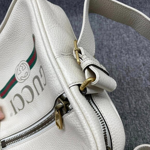 100% Authentic Gucci Leather Crossbody Bag - Picture 4 of 15